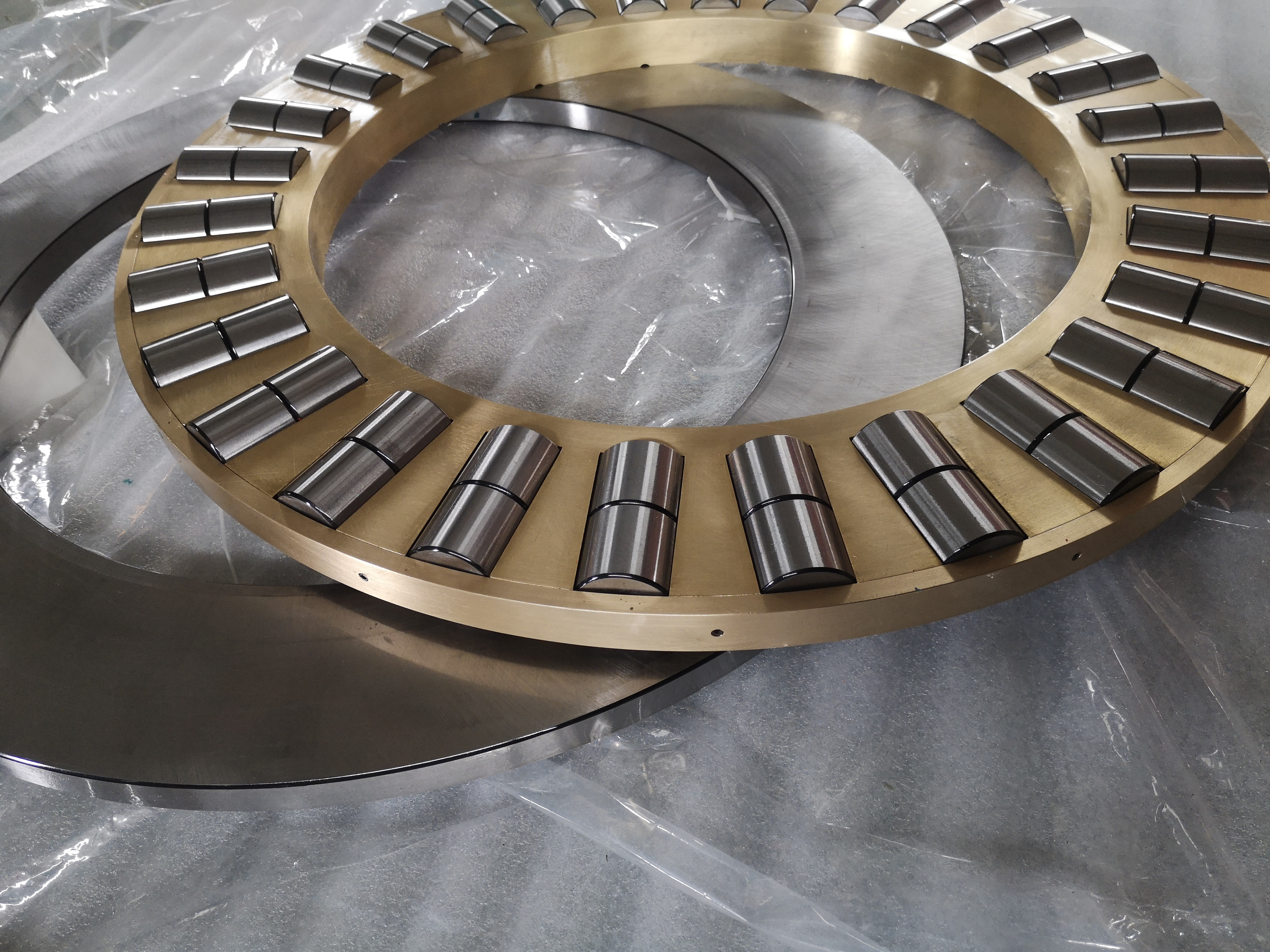 Rolamentos 2RT16301PX1 Rodamientos (Interchange FAG) Machine Tools Bearings 812.7x1016x127mm