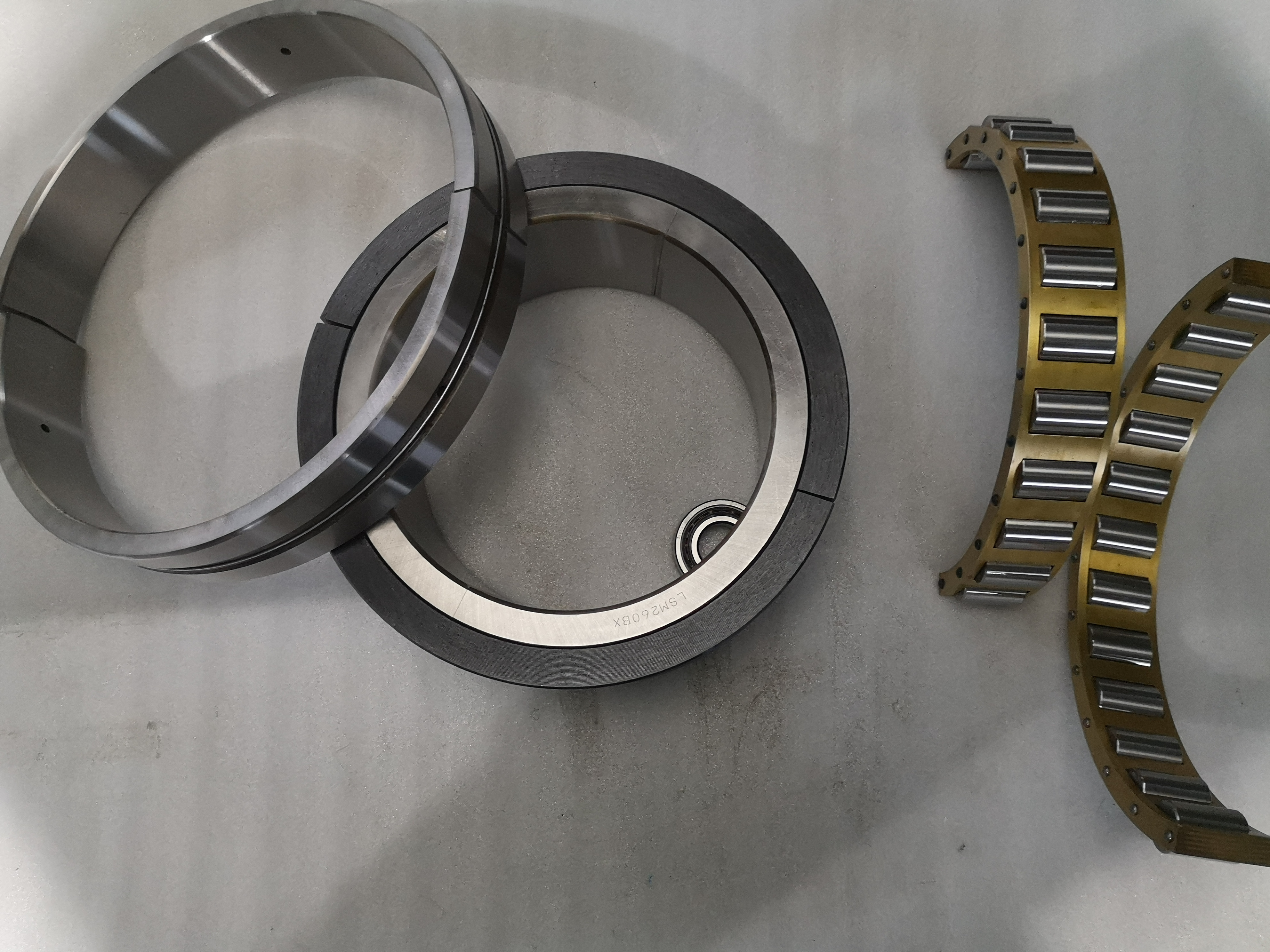 Rolamentos LSM260BX Rodamientos (Interchange FAG) Automobile bearings 260x406.4x128mm