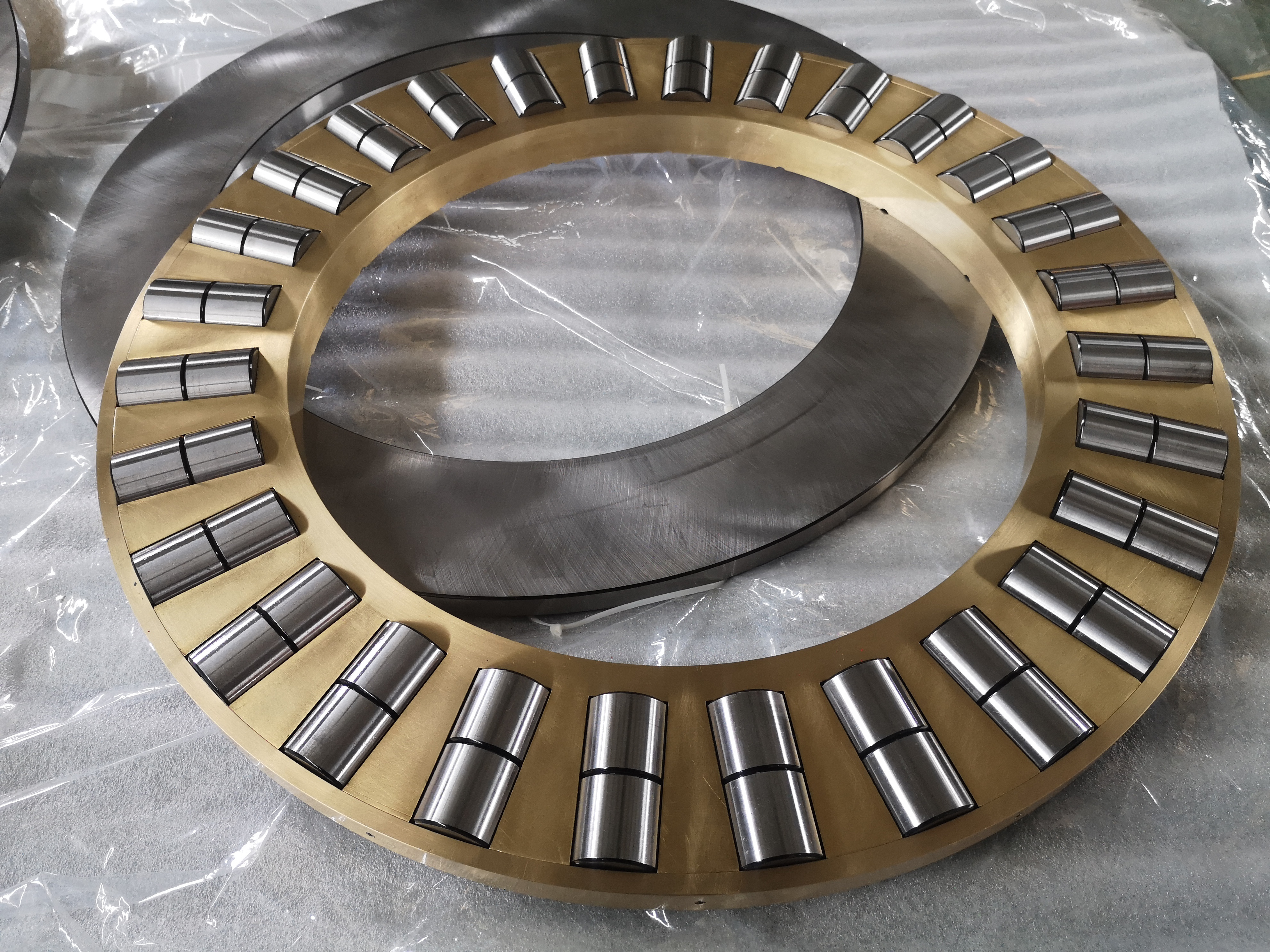 Rolamentos S-4745-A Rodamientos (Interchange FAG) Cone Crusher Bearings 695.58x964.5x127.13mm